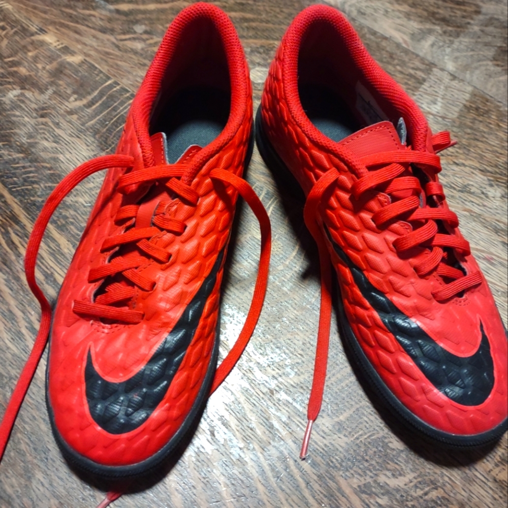 Nike Hypervenom X indoor/turf soccer shoes